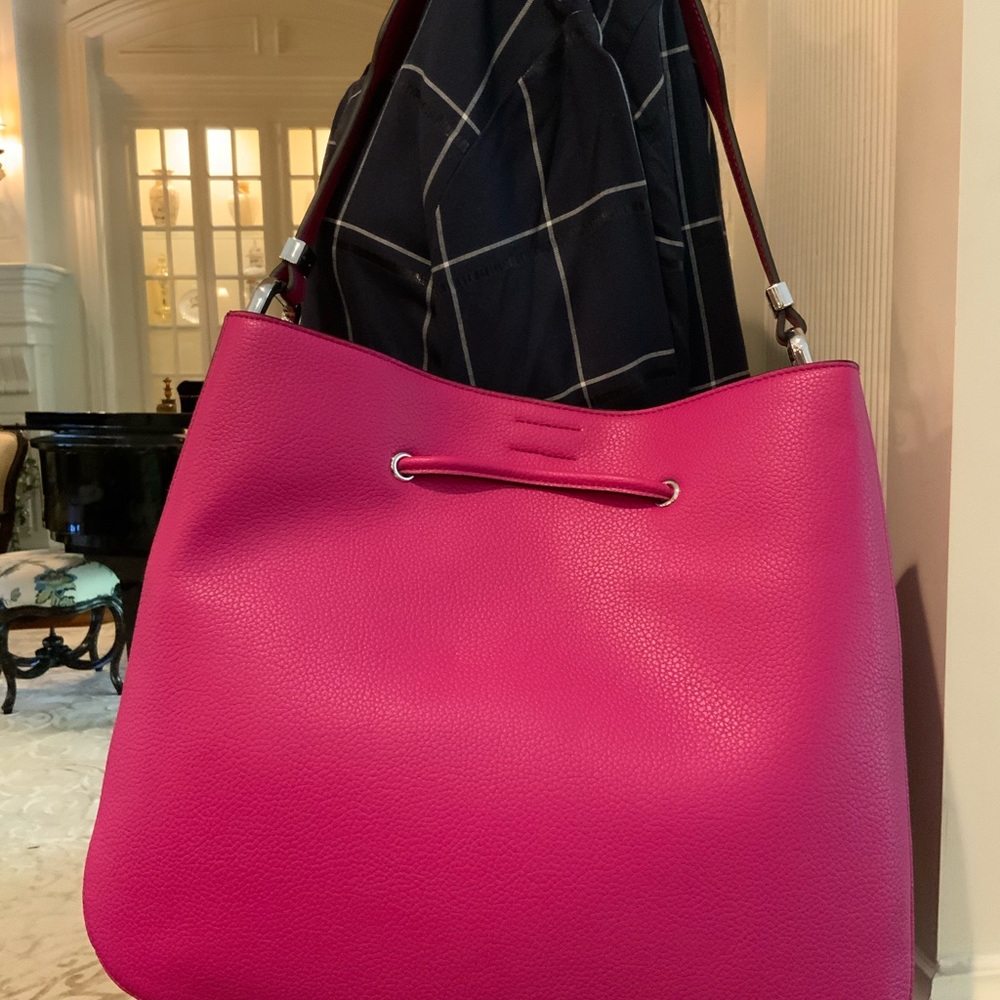 NWT Calvin Klein Fuschia Hobo Bag with 2 different types of shoulder straps - Picture 2 of 7